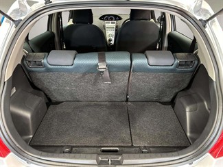 2006 Toyota Vitz - Thumbnail