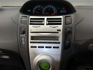 2006 Toyota Vitz - Thumbnail