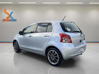 2006 Toyota Vitz - Thumbnail