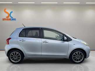 2006 Toyota Vitz - Thumbnail