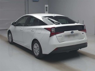 2022 Toyota Prius - Thumbnail
