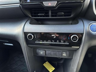 2021 Toyota YARIS CROSS - Thumbnail