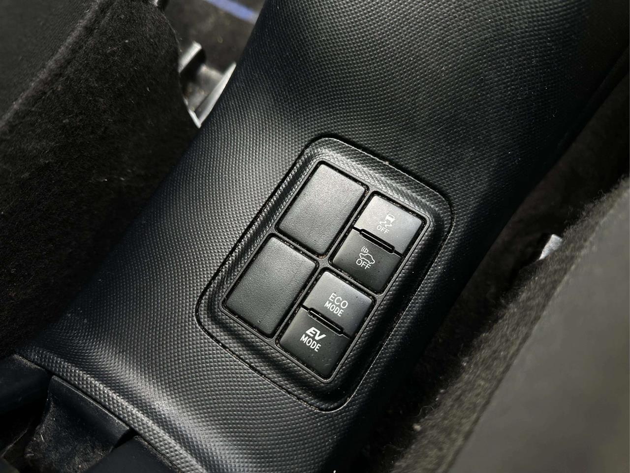 2016 Toyota AQUA