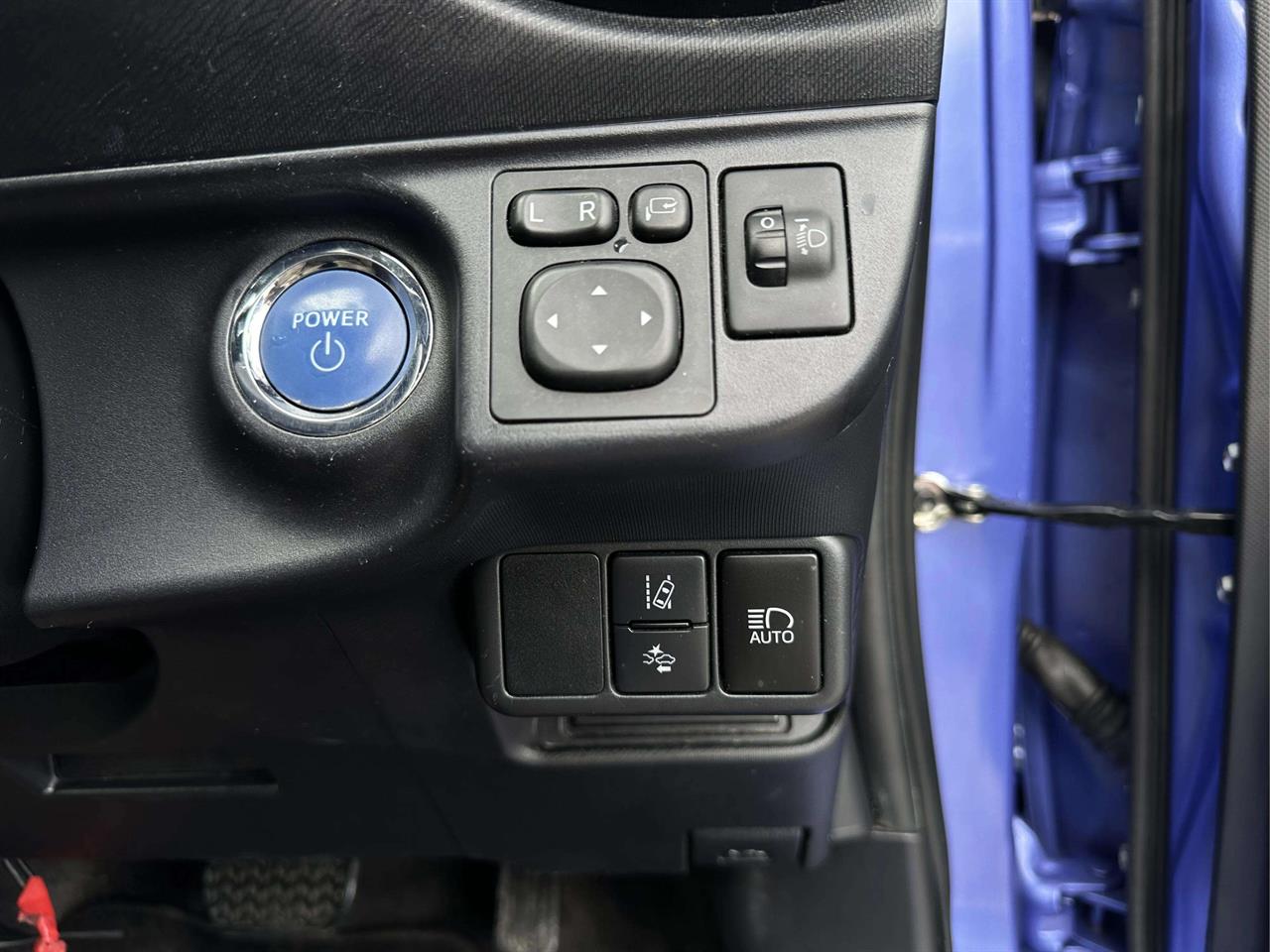 2016 Toyota AQUA