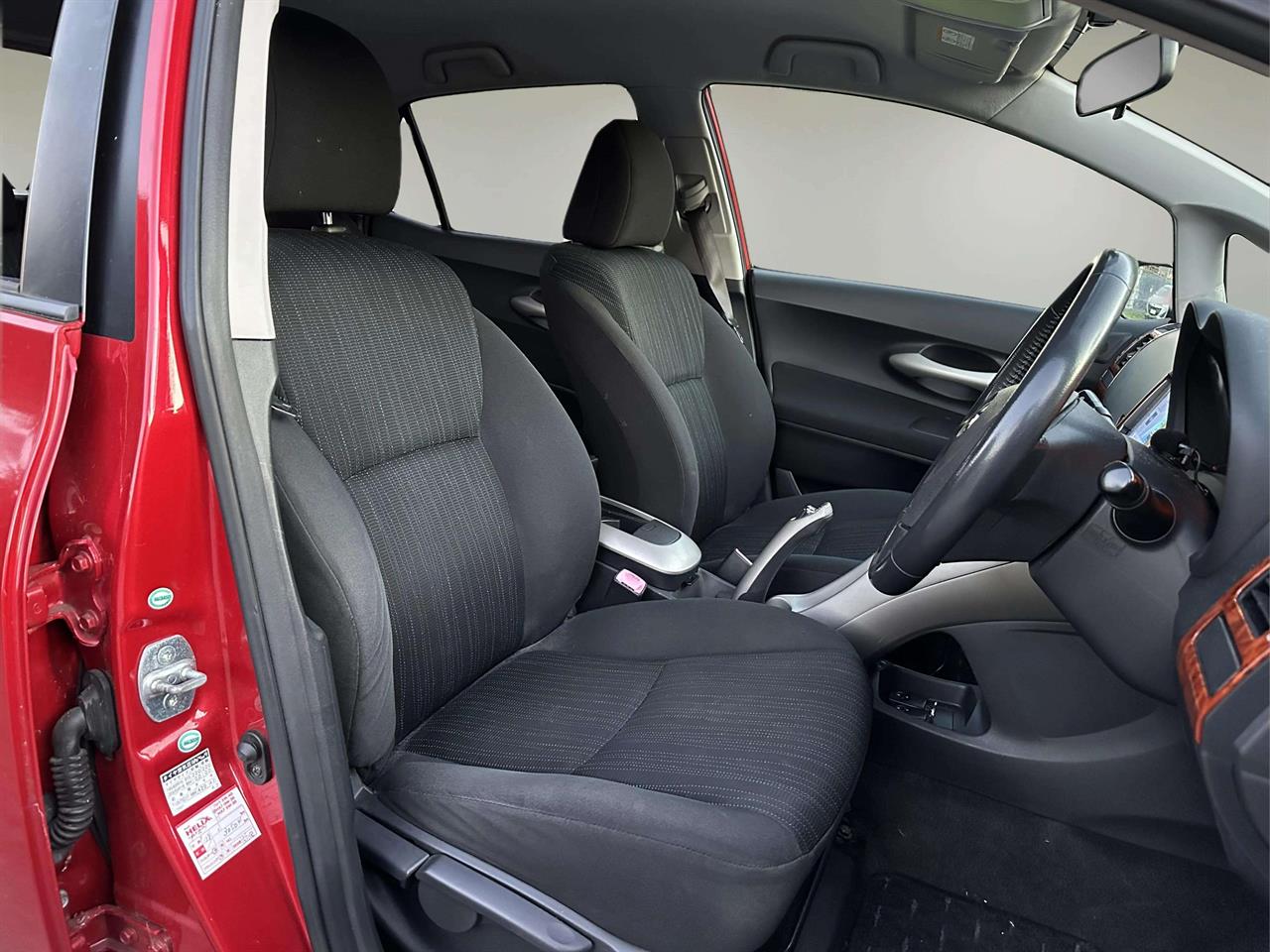 2007 Toyota AURIS