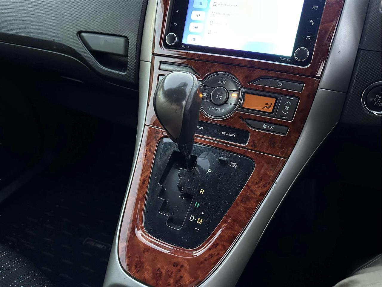 2007 Toyota AURIS