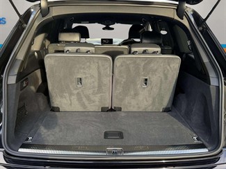2017 Audi Q7 - Thumbnail