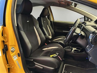 2015 Toyota AQUA - Thumbnail