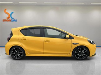 2015 Toyota AQUA - Thumbnail