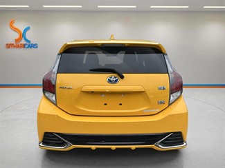 2015 Toyota AQUA - Thumbnail