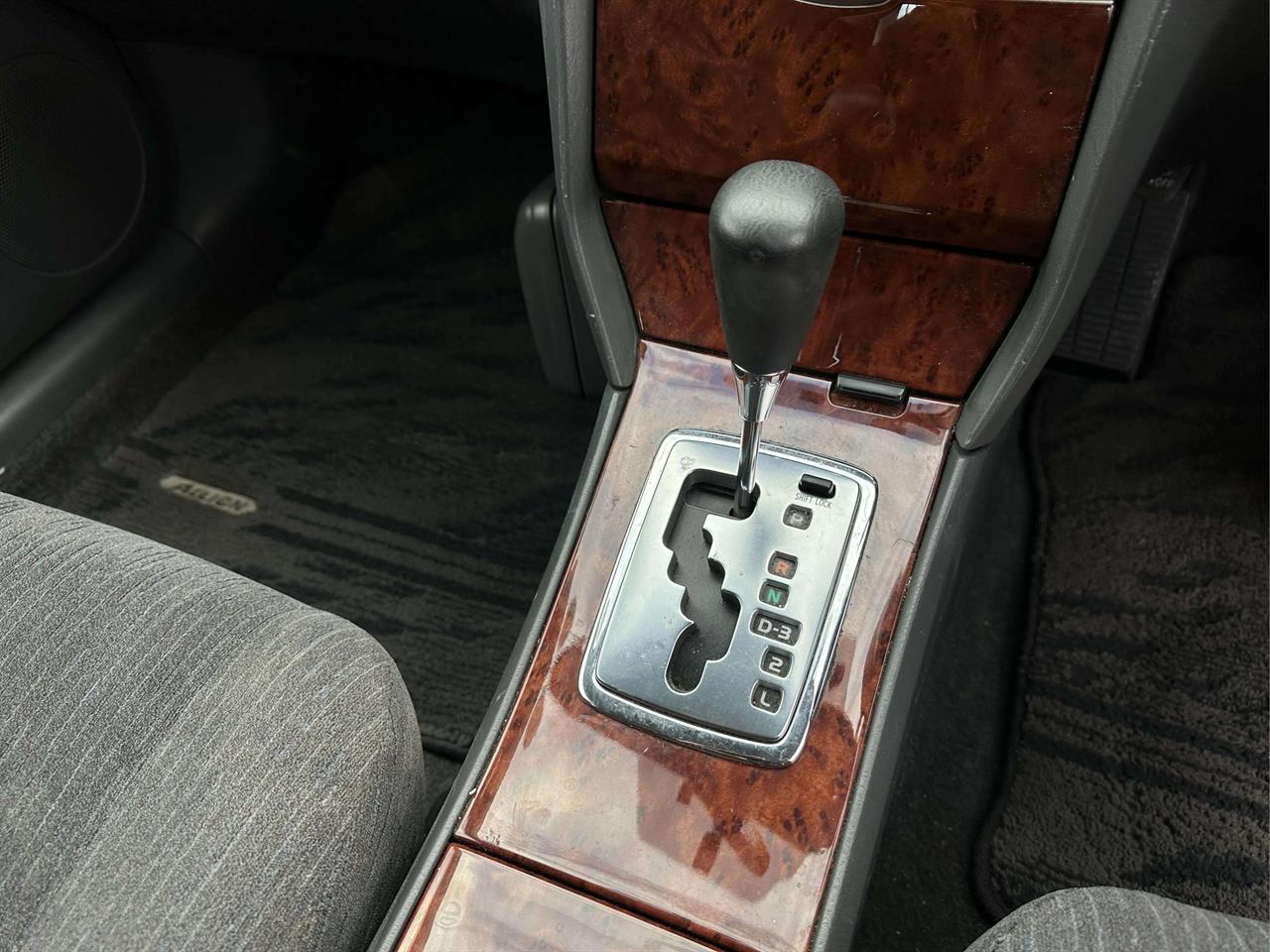 2005 Toyota Allion