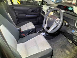 2013 Toyota AQUA - Thumbnail