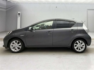 2014 Toyota AQUA - Thumbnail