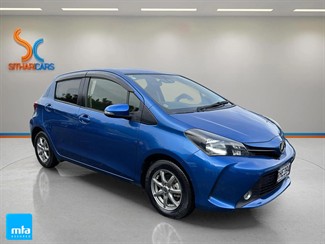 2015 Toyota Vitz - Thumbnail