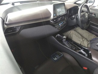 2018 Toyota C-HR - Thumbnail