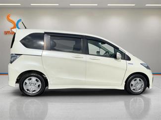 2012 Honda FREED - Thumbnail