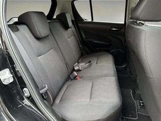 2011 Suzuki SWIFT - Thumbnail