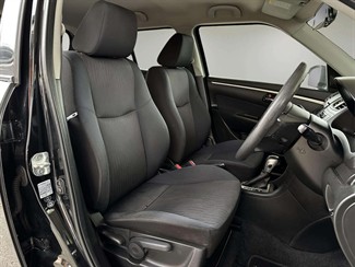 2011 Suzuki SWIFT - Thumbnail