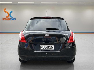 2011 Suzuki SWIFT - Thumbnail