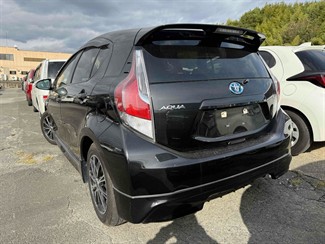 2015 Toyota AQUA - Thumbnail