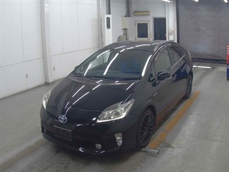 2014 Toyota Prius - Thumbnail