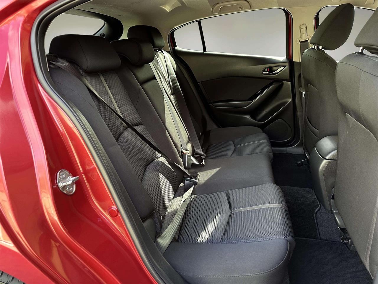 2016 Mazda Axela