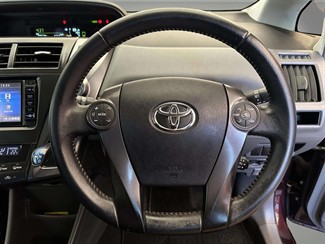 2014 Toyota Prius - Thumbnail
