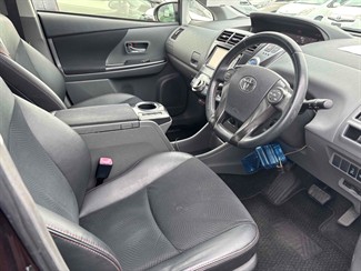 2014 Toyota Prius - Thumbnail