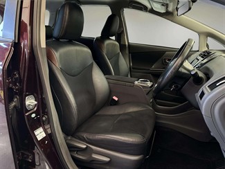 2014 Toyota Prius - Thumbnail