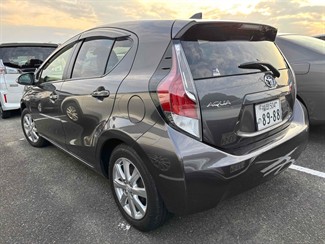 2016 Toyota AQUA - Thumbnail