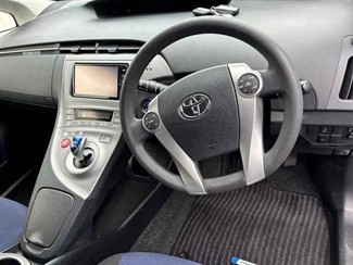 2015 Toyota Prius - Thumbnail