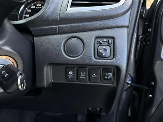 2023 Mitsubishi Triton - Thumbnail