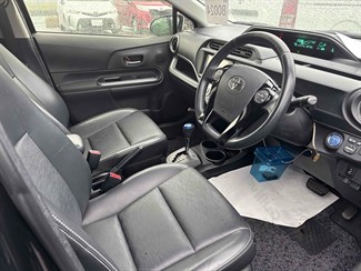 2013 Toyota AQUA - Thumbnail