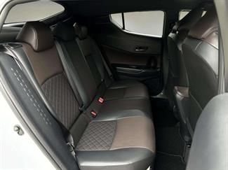 2017 Toyota C-HR - Thumbnail
