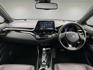 2017 Toyota C-HR - Thumbnail