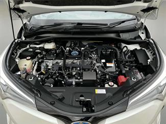 2017 Toyota C-HR - Thumbnail
