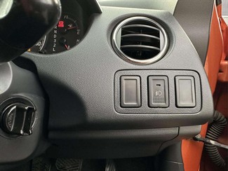 2005 Suzuki SWIFT - Thumbnail