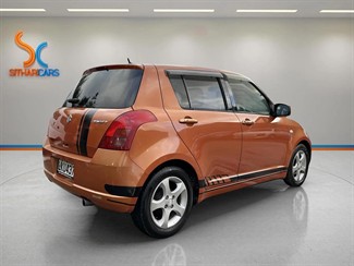 2005 Suzuki SWIFT - Thumbnail