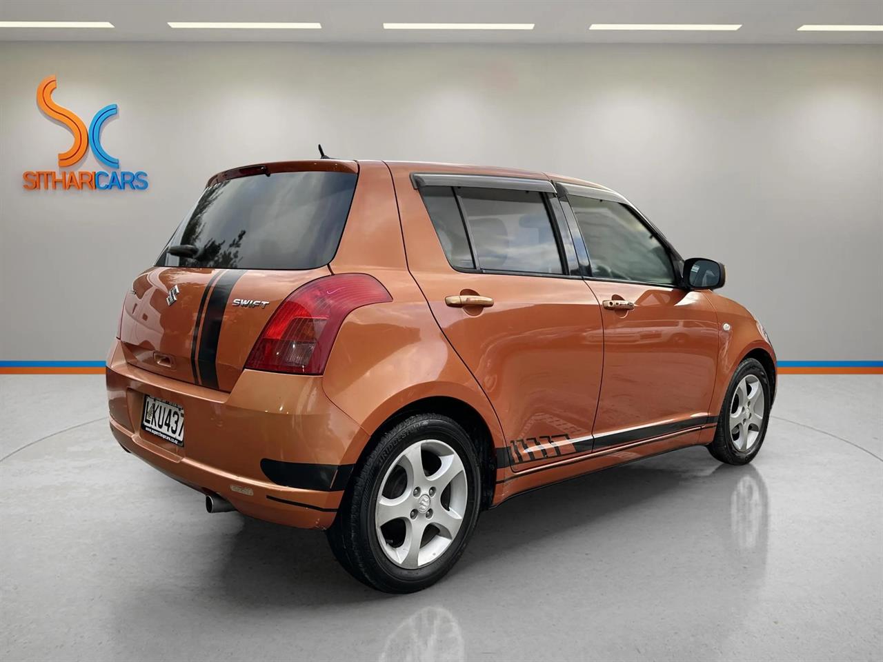 2005 Suzuki SWIFT