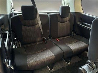 2015 Nissan Serena - Thumbnail