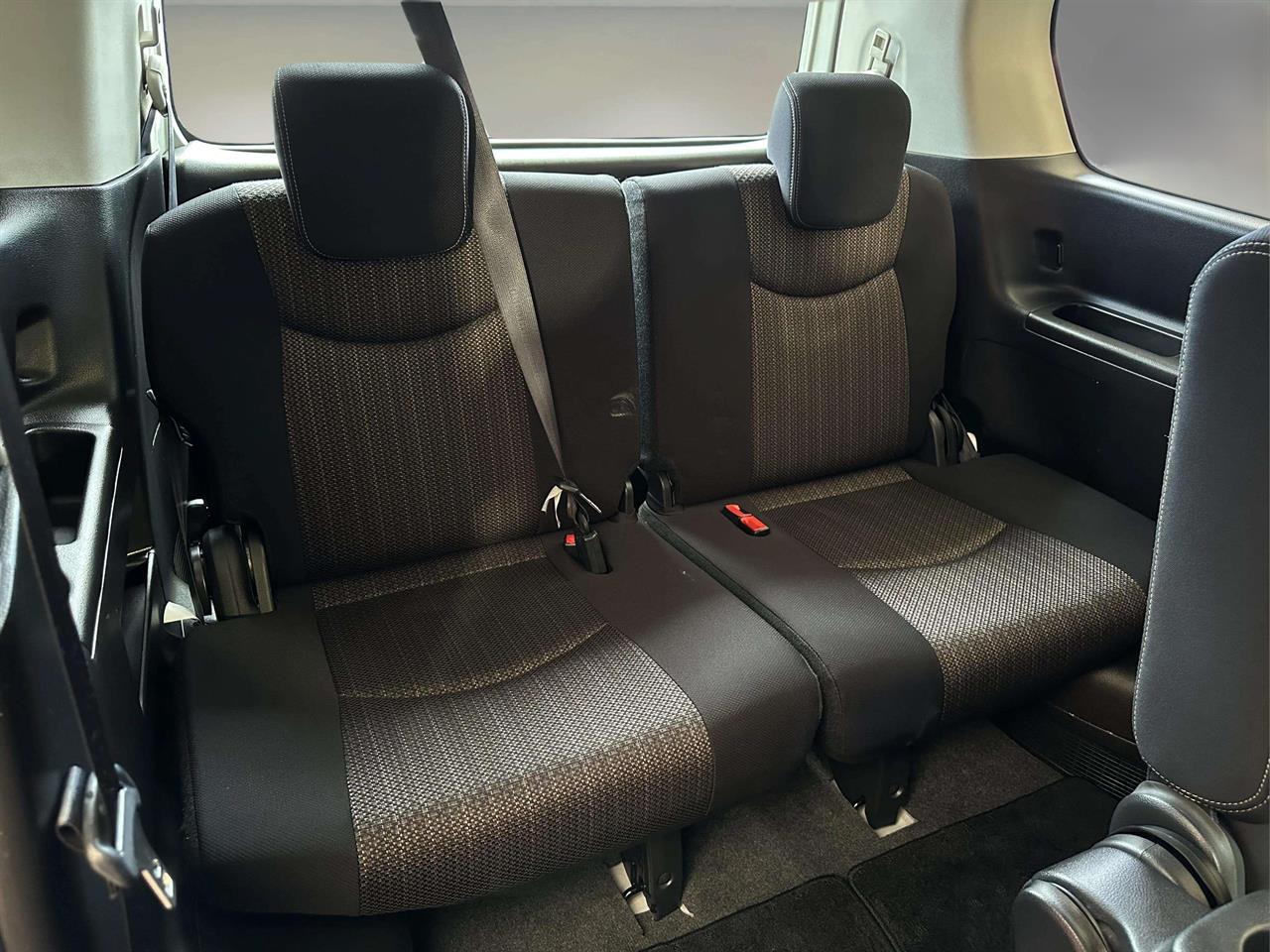 2015 Nissan Serena
