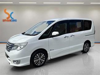 2015 Nissan Serena - Thumbnail