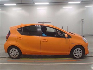 2016 Toyota AQUA - Thumbnail