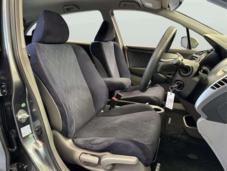 2010 Honda Stream - Thumbnail