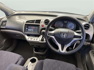 2010 Honda Stream - Thumbnail