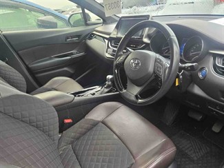 2018 Toyota C-HR - Thumbnail