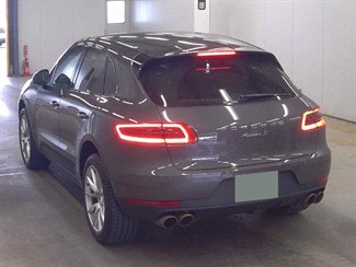 2015 Porsche Macan - Thumbnail