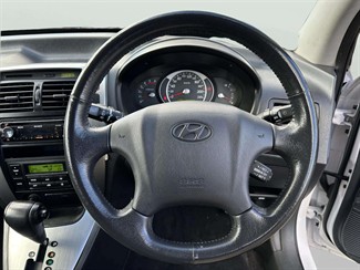 2009 Hyundai Tucson - Thumbnail