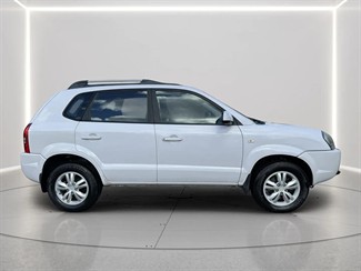 2009 Hyundai Tucson - Thumbnail