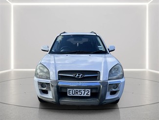 2009 Hyundai Tucson - Thumbnail